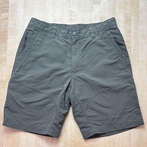 The North Face Shorts Men's Size 36 Green Cargo Hiking Outdoor